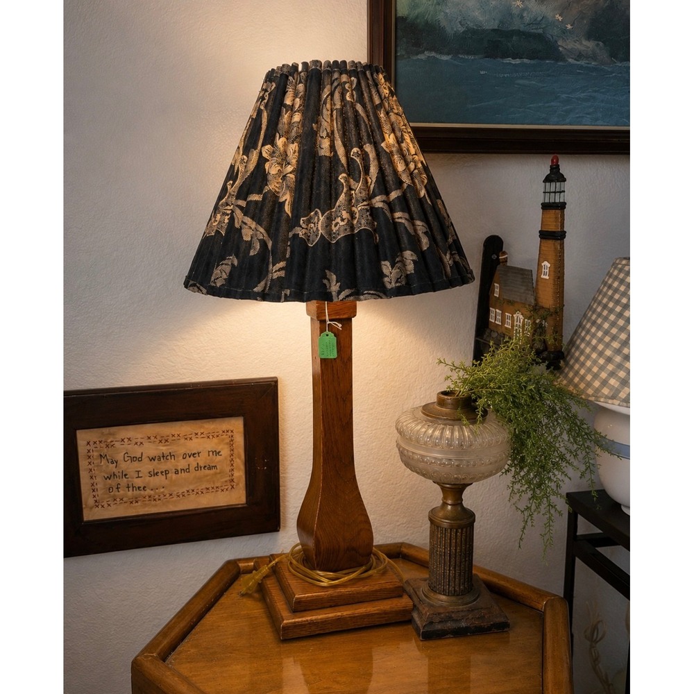 Vintage Oak Wood Table Lamp Floral Damask Pleated Shade Rustic Farmhouse Decor